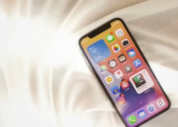 Apa Itu All Operator iPhone