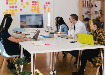 Tools Manajemen Proyek Terbaik untuk Tim di Indonesia