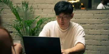 7 Laptop Terbaik untuk Pelajar Ringan, Cepat, dan Murah!