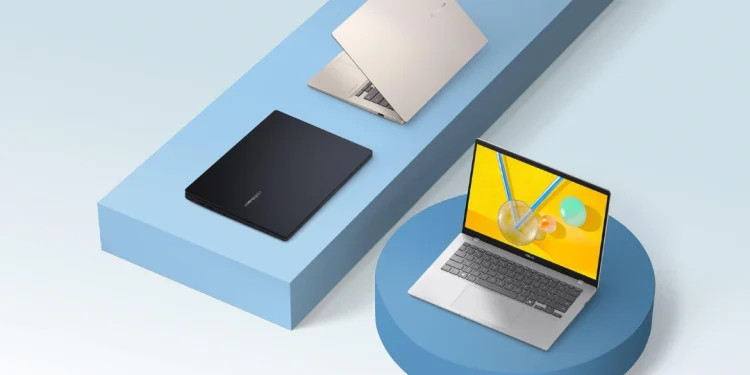 ASUS Vivobook 14 (A1407CA). Laptop AI Murah dengan Intel Core Ultra